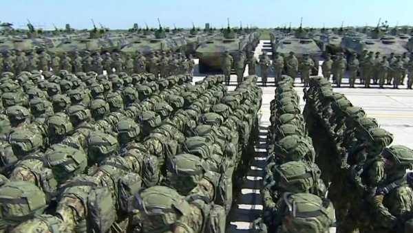 ВУЧИЋ: Тражићемо додатан пријем војника ВУЧИЋ: Тражићемо додатан пријем војника