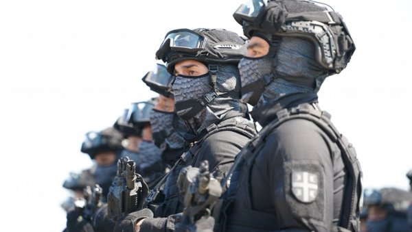 НАЈБОЉИ МОМЕНТИ ИЗ БАТАЈНИЦЕ: Шта је Војска Србије приказала на Граниту 2023 (ФОТО) НАЈБОЉИ МОМЕНТИ ИЗ БАТАЈНИЦЕ: Шта је Војска Србије приказала на Граниту 2023 (ФОТО)