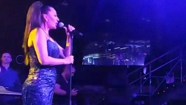 ГОРЕЛА БАРСЕЛОНА: Цеца Ражнатовић довела атмосферу до усијања (ВИДЕО) ГОРЕЛА БАРСЕЛОНА: Цеца Ражнатовић довела атмосферу до усијања (ВИДЕО)
