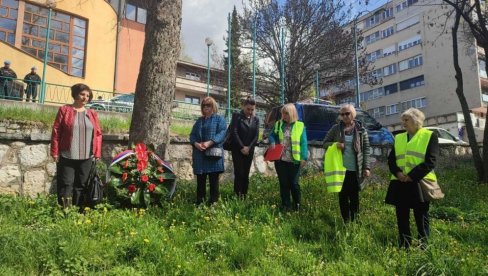 OBELEŽEN DAN NESTALIH SRBA SARAJEVA I SARAJEVSKO-ROMANIJSKE REGIJE Pre 20 godina porodice dale DNK, od kada čekaju ostatke najmilijih OBELEŽEN DAN NESTALIH SRBA SARAJEVA I SARAJEVSKO-ROMANIJSKE REGIJE Pre 20 godina porodice dale DNK, od kada čekaju ostatke najmilijih