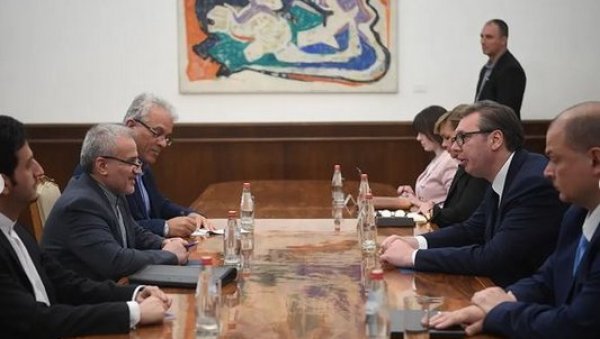 ВУЧИЋ СА АМБАСАДОРОМ ИРАНА: Још једном сам пренео захвалност на подршци територијалном интегритету и суверенитету Србије ВУЧИЋ СА АМБАСАДОРОМ ИРАНА: Још једном сам пренео захвалност на подршци територијалном интегритету и суверенитету Србије