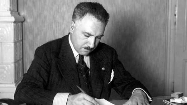 ОД ОПАНЧАРЕВОГ СИНА, ДО ДИПЛОМАТЕ: Како је Милан Јовановић Стојимировић, непријатељ народа, све што је имао оставио народу ОД ОПАНЧАРЕВОГ СИНА, ДО ДИПЛОМАТЕ: Како је Милан Јовановић Стојимировић, непријатељ народа, све што је имао оставио народу