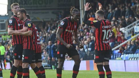 IPSVIČ ZA ISTORIJU: Junajted nije u formi i vreme je da se sruši jedna tradicija