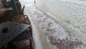 STRAŠNO NEVREME U PODGORICI: Padao grad veličine lešnika (FOTO/VIDEO) STRAŠNO NEVREME U PODGORICI: Padao grad veličine lešnika (FOTO/VIDEO)