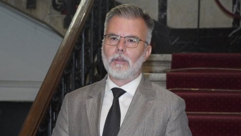 MINISTAR RISTIĆ: Nastavljen ubrzani razvoj sektora IKT, otpočeli smo proceduru uvođenja 5G MINISTAR RISTIĆ: Nastavljen ubrzani razvoj sektora IKT, otpočeli smo proceduru uvođenja 5G