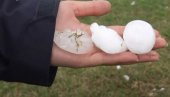 LEDENE KUGLE SE SRUČILE NA TEKSAS: Nezapamćeno nevreme u Americi (FOTO/VIDEO) LEDENE KUGLE SE SRUČILE NA TEKSAS: Nezapamćeno nevreme u Americi (FOTO/VIDEO)
