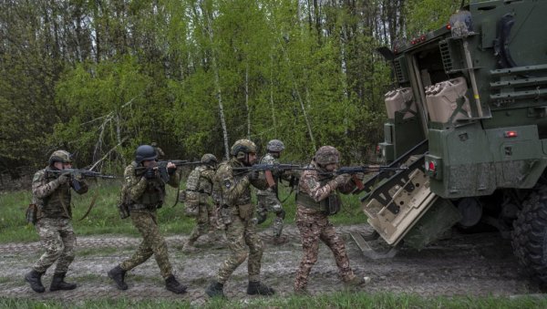 ВУЧИЋ О СИТУАЦИЈИ НА УКРАЈИНСКОМ ФРОНТУ: Председник о ситуацији на ратишту и како се то одражава на глобалну политику ВУЧИЋ О СИТУАЦИЈИ НА УКРАЈИНСКОМ ФРОНТУ: Председник о ситуацији на ратишту и како се то одражава на глобалну политику