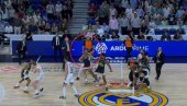 DIVLJAK JABUSELE! Pogledajte kako je Francuz krvnički povredio Egzuma (VIDEO) DIVLJAK JABUSELE! Pogledajte kako je Francuz krvnički povredio Egzuma (VIDEO)
