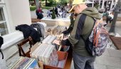 МАГИЈА КОЛЕКЦИОНАРСТВА: Берза половних грамофонских плоча у Врњачкој Бањи МАГИЈА КОЛЕКЦИОНАРСТВА: Берза половних грамофонских плоча у Врњачкој Бањи