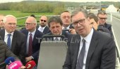 SRBIJA NIKAD NIJE IMALA TAKVU LIKVIDNOST: Predsednik Vučić o ekonomskom rastu Srbije SRBIJA NIKAD NIJE IMALA TAKVU LIKVIDNOST: Predsednik Vučić o ekonomskom rastu Srbije