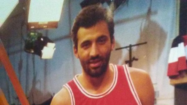 КАКО ЈЕ МЕГАН МАРКЛ УПОЗНАЛА ВЛАДА ДИВЦА: Брачне воде, америчка хит серија која је спојила британску принцезу и српског краља кошарке КАКО ЈЕ МЕГАН МАРКЛ УПОЗНАЛА ВЛАДА ДИВЦА: Брачне воде, америчка хит серија која је спојила британску принцезу и српског краља кошарке