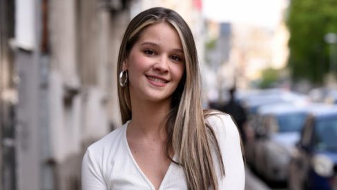 I DALJE SAM ZVRK: Ivana Zečević o mladima i seriji U klinču, mističnom zabranu i njegovoj čuvarki u Kalkanskim krugovima... I DALJE SAM ZVRK: Ivana Zečević o mladima i seriji U klinču, mističnom zabranu i njegovoj čuvarki u Kalkanskim krugovima...