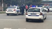 TUKAO I PRETIO NOŽEM NA PARKINGU: U Zrenjaninu uhapšen muškarac TUKAO I PRETIO NOŽEM NA PARKINGU: U Zrenjaninu uhapšen muškarac