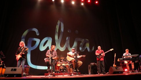 GALIJA RAZGALILA SMEDEREVCE: Niški rokeri održali koncert u gradu na obali Dunava (FOTO) GALIJA RAZGALILA SMEDEREVCE: Niški rokeri održali koncert u gradu na obali Dunava (FOTO)