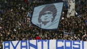 DA LI ĆE SE SLAVITI TITULA NA DIJEGO ARMANDO MARADONA STADIONU? Napoli gazi ka skudetu - palo i Leće DA LI ĆE SE SLAVITI TITULA NA DIJEGO ARMANDO MARADONA STADIONU? Napoli gazi ka skudetu - palo i Leće