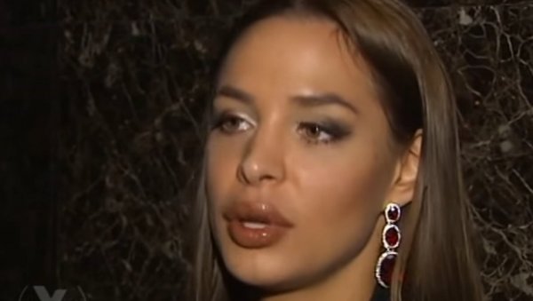 НАТАША ШАВИЈА ПРИМЉЕНА У БОЛНИЦУ: Старлета има прелом костију лица - тврди да је претучена НАТАША ШАВИЈА ПРИМЉЕНА У БОЛНИЦУ: Старлета има прелом костију лица - тврди да је претучена