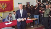 UHAPSILI POGREŠNOG MILA: Za budućnost Crne Gore o novim Skaj prepiskama