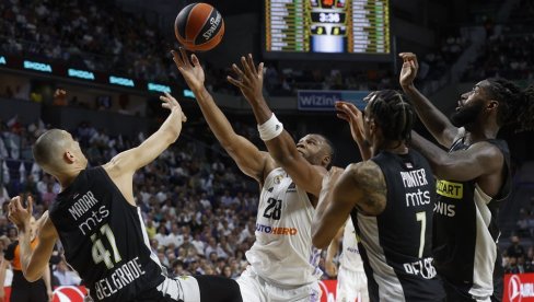 NAJOMRAŽENIJI KOŠARKAŠ MEĐU GROBARIMA SE OGLASIO: Imao poruku za Lesora pred finale Evrolige NAJOMRAŽENIJI KOŠARKAŠ MEĐU GROBARIMA SE OGLASIO: Imao poruku za Lesora pred finale Evrolige