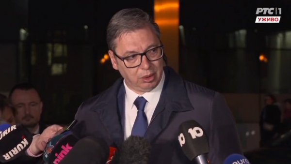 ВУЧИЋ О ОЧЕКИВАЊУ КУРТИЈА ДА ПРИЗНАМО ЛАЖНУ ДРЖАВУ: Очекивао сам и ја да сретнем Деми Мур пре 25 година, али се то није десило ВУЧИЋ О ОЧЕКИВАЊУ КУРТИЈА ДА ПРИЗНАМО ЛАЖНУ ДРЖАВУ: Очекивао сам и ја да сретнем Деми Мур пре 25 година, али се то није десило
