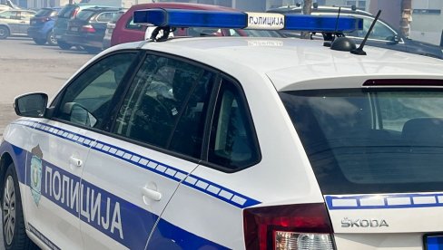 TEŠKA SAOBRAĆAJNA NESREĆA KOD TRSTENIKA: Mladić sleteo s puta, otkinuo banderu TEŠKA SAOBRAĆAJNA NESREĆA KOD TRSTENIKA: Mladić sleteo s puta, otkinuo banderu