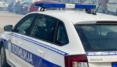 TEŠKA SAOBRAĆAJNA NESREĆA KOD TRSTENIKA: Mladić sleteo s puta, otkinuo banderu TEŠKA SAOBRAĆAJNA NESREĆA KOD TRSTENIKA: Mladić sleteo s puta, otkinuo banderu
