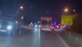 POLICIJA NA NOGAMA: Prvi snimci akcije Vihor posle pucnjave u Mladenovcu (VIDEO) POLICIJA NA NOGAMA: Prvi snimci akcije Vihor posle pucnjave u Mladenovcu (VIDEO)