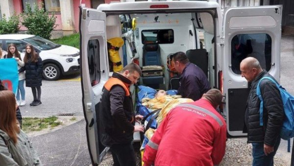 ТЕРАПИЈА МАТИЧНИМ ЋЕЛИЈАМА Милош Божовић из Источног Сарајева на лечењу у Москви ТЕРАПИЈА МАТИЧНИМ ЋЕЛИЈАМА Милош Божовић из Источног Сарајева на лечењу у Москви