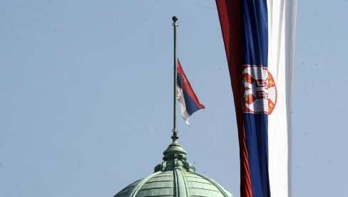 ДАН ЖАЛОСТИ У СРБИЈИ: Влада на предлог председника доноси одлуку након трагедије у Кочанима ДАН ЖАЛОСТИ У СРБИЈИ: Влада на предлог председника доноси одлуку након трагедије у Кочанима