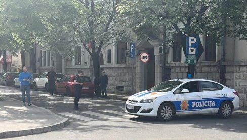 BLAŽO OSTAJE U PRITVORU: U Višem sudu u Podgorici odloženo suđenje stečajnoj mafiji BLAŽO OSTAJE U PRITVORU: U Višem sudu u Podgorici odloženo suđenje stečajnoj mafiji