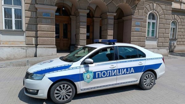 ЗАТРАЖЕН ПРИТВОР: Саслушани отац и син осумњичени за покушај убиства младића код Велике Плане ЗАТРАЖЕН ПРИТВОР: Саслушани отац и син осумњичени за покушај убиства младића код Велике Плане