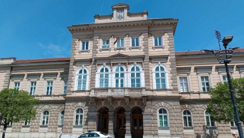 STRGAO ŽENI ZLATNU MINĐUŠU SA UVETA U SMEDEREVU: Preti mu do osam godina zatvora STRGAO ŽENI ZLATNU MINĐUŠU SA UVETA U SMEDEREVU: Preti mu do osam godina zatvora