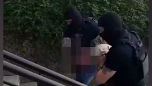 UHAPŠEN NIŠLIJA: Sestri pretio da će ubiti nju, njihovog oca, njenu decu i sebe UHAPŠEN NIŠLIJA: Sestri pretio da će ubiti nju, njihovog oca, njenu decu i sebe