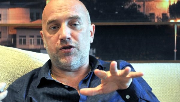 НАПАДАЧ НА ПРИЛЕПИНА ОСТАЈЕ ИЗА РЕШЕТАКА: Одређен му двомесечни притвор - подигнута оптужница за тероризам НАПАДАЧ НА ПРИЛЕПИНА ОСТАЈЕ ИЗА РЕШЕТАКА: Одређен му двомесечни притвор - подигнута оптужница за тероризам