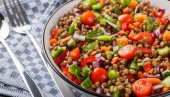 PROTEINSKA SALATA BEZ MESA: Odlična ideja kako da spremite zdrav obrok PROTEINSKA SALATA BEZ MESA: Odlična ideja kako da spremite zdrav obrok