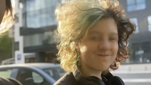 ТВОЈЕ СРЦЕ БИЛО ЈЕ ТОЛИКО ДА ЈЕ МОГЛО ДА ПРИМИ ЦЕО СВЕТ Породица дала потресну читуљу за девојчицу Софију - убијену у Костином масакру ТВОЈЕ СРЦЕ БИЛО ЈЕ ТОЛИКО ДА ЈЕ МОГЛО ДА ПРИМИ ЦЕО СВЕТ Породица дала потресну читуљу за девојчицу Софију - убијену у Костином масакру