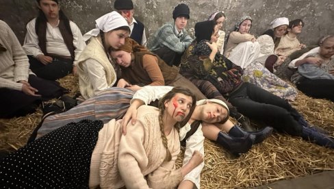 NA SNIMANJU „33 ANĐELA“: Srpski stradalnici dobili spomen obeležje (FOTO) NA SNIMANJU „33 ANĐELA“: Srpski stradalnici dobili spomen obeležje (FOTO)