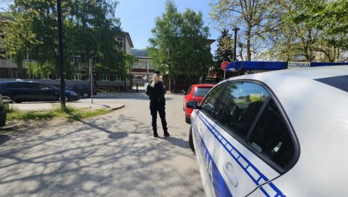 DAČIĆ SA ČELNICIMA MUP: Bezbednost dece u školama prioritet DAČIĆ SA ČELNICIMA MUP: Bezbednost dece u školama prioritet