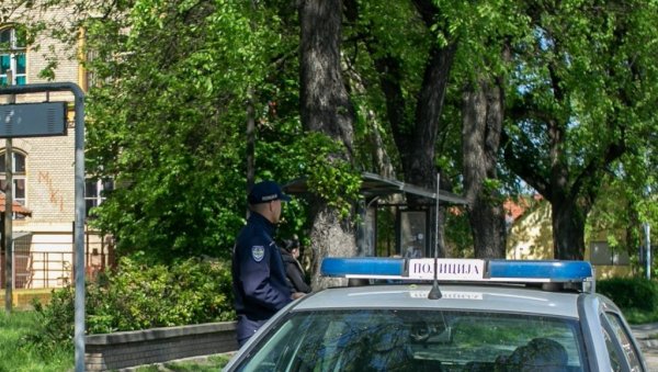 ОДРЕЂЕН ПРИТВОР ВРАЊАНЦУ: У алкохолисаном стању ударио полицајца ОДРЕЂЕН ПРИТВОР ВРАЊАНЦУ: У алкохолисаном стању ударио полицајца