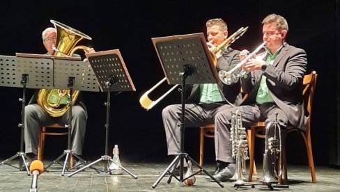 MAJ JE U VRANJU MESEC MUZIKE: Program otvara Novosadski duvački kvartet MAJ JE U VRANJU MESEC MUZIKE: Program otvara Novosadski duvački kvartet