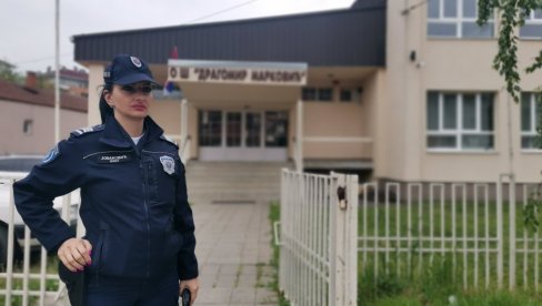 ОКО ШКОЛА 800 ПОЛИЦАЈАЦА: Јуче почело друго полугодиште у школама