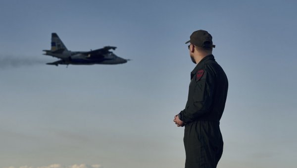 РАТ У УКРАЈИНИ: Оборен украјински Су-25; Шта је погођено у згради ГУР у Кијеву (ФОТО/ВИДЕО) РАТ У УКРАЈИНИ: Оборен украјински Су-25; Шта је погођено у згради ГУР у Кијеву (ФОТО/ВИДЕО)