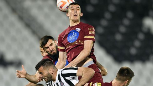 PARTIZAN PROTIV SVOJE DECE: Crno-beli u Novom Pazaru traže 12. uzastopnu pobedu, domaćin juri Evropu PARTIZAN PROTIV SVOJE DECE: Crno-beli u Novom Pazaru traže 12. uzastopnu pobedu, domaćin juri Evropu