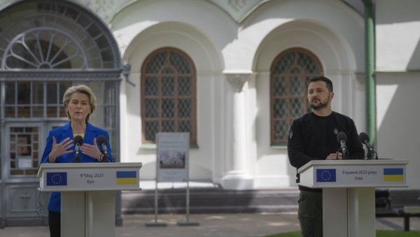 ПОСТИГЛИ ВАЖАН ДОГОВОР: Зеленски и Фон дер Лајен разговарали о алтернативним коридорима за извоз жита ПОСТИГЛИ ВАЖАН ДОГОВОР: Зеленски и Фон дер Лајен разговарали о алтернативним коридорима за извоз жита