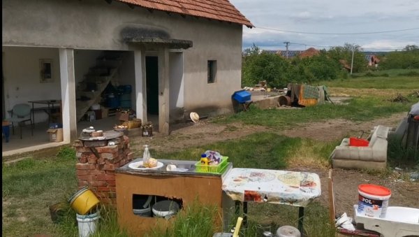НАЛОЖЕНА ОБДУКЦИЈА ТЕЛА УБИЈЕНЕ ЖЕНЕ КОД ЋИЋЕВЦА: Данас саслушање три брата осумњичена за умешаност у злочин (ФОТО/ВИДЕО) НАЛОЖЕНА ОБДУКЦИЈА ТЕЛА УБИЈЕНЕ ЖЕНЕ КОД ЋИЋЕВЦА: Данас саслушање три брата осумњичена за умешаност у злочин (ФОТО/ВИДЕО)