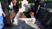ЧУДО У МРКОЊИЋИМА КОД ТРЕБИЊА: Први пут отворен гроб мајке Светог Василија Острошког ЧУДО У МРКОЊИЋИМА КОД ТРЕБИЊА: Први пут отворен гроб мајке Светог Василија Острошког