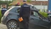 PRVI SNIMAK TEŠKE SAOBRAĆAJKE NA IBARSKOJ: Automobil podleteo pod kamion, vozač stradao na mestu (VIDEO)