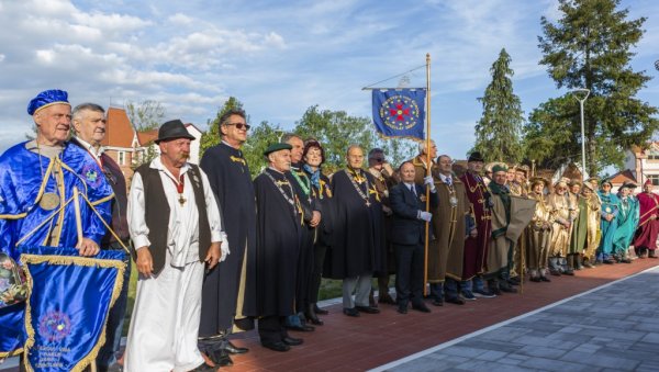 На Палићу одржан Сабор винских витезова Србије На Палићу одржан Сабор винских витезова Србије