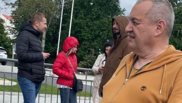 ВУЧИЋ: Не дам своју земљу Миливојевићу, Бркићу и осталима док не добију гласове народа ВУЧИЋ: Не дам своју земљу Миливојевићу, Бркићу и осталима док не добију гласове народа