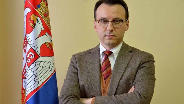 ПЕТКОВИЋ: Недопустиво малтретирање Ракочевића и Миленковића од стране до зуба наоружане косовске полиције ПЕТКОВИЋ: Недопустиво малтретирање Ракочевића и Миленковића од стране до зуба наоружане косовске полиције