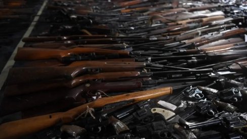 ГРАЂАНИ МОГУ ЈОШ ДАНАС ПРЕДАТИ ОРУЖЈЕ И МУНИЦИЈУ БЕЗ ПОСЛЕДИЦА: Ово је списак - шта је све до сада предато МУП-у ГРАЂАНИ МОГУ ЈОШ ДАНАС ПРЕДАТИ ОРУЖЈЕ И МУНИЦИЈУ БЕЗ ПОСЛЕДИЦА: Ово је списак - шта је све до сада предато МУП-у